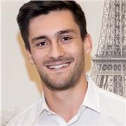 Etudiant en école de commerce, Bac ES Bien (17/20 Maths, 16/20 économie), classe préparatoire ECE.
Pédagogue et patient, je serai ravi d'enseigner les maths/économie pour des élèves de collège et lycée